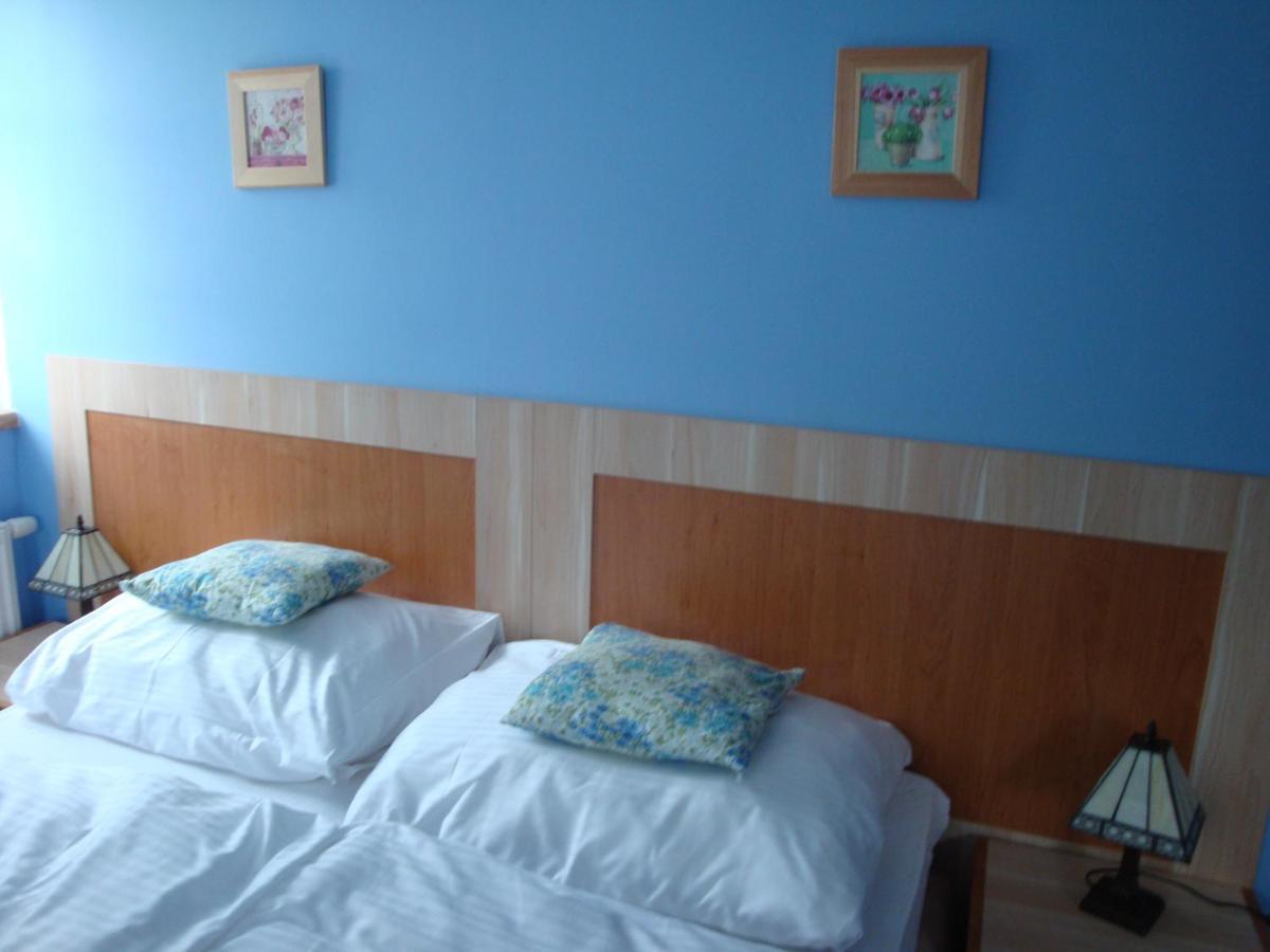 Hotel Lazne Evzenie Klášterec nad Ohří Habitación foto