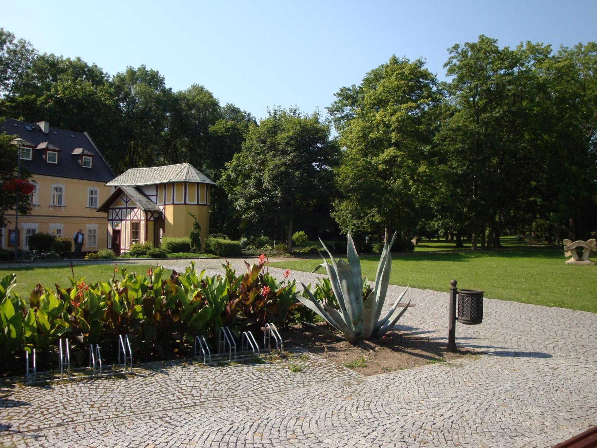Hotel Lazne Evzenie Klášterec nad Ohří Exterior foto